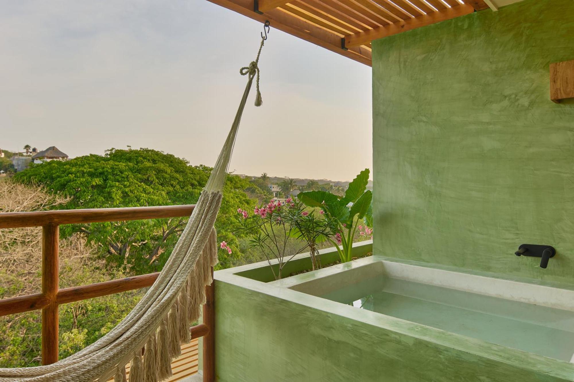 Punta Nayaa - Adults Only Hotel ปูแอร์โตเอสกอนดิโด ภายนอก รูปภาพ