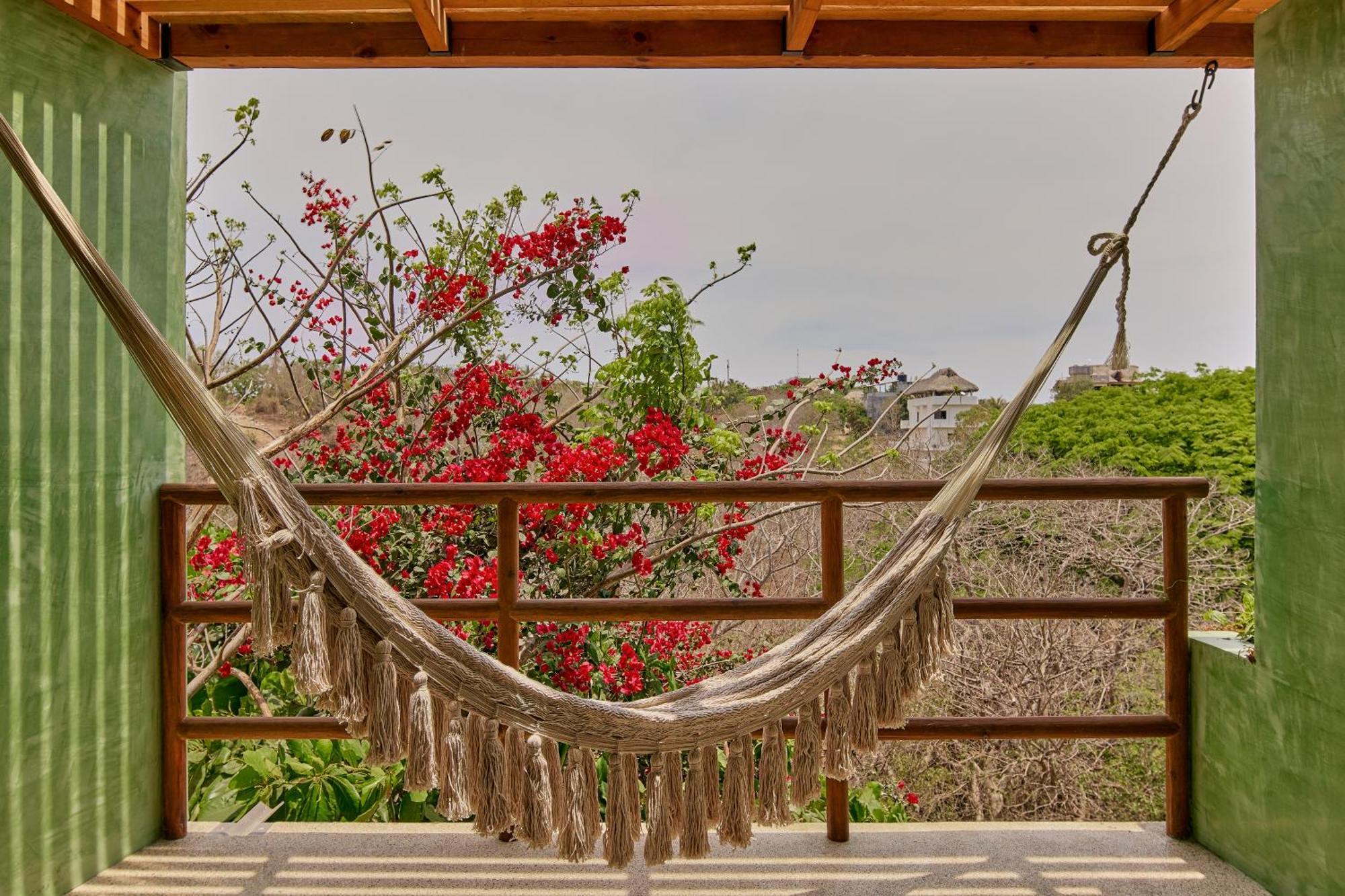 Punta Nayaa - Adults Only Hotel ปูแอร์โตเอสกอนดิโด ภายนอก รูปภาพ